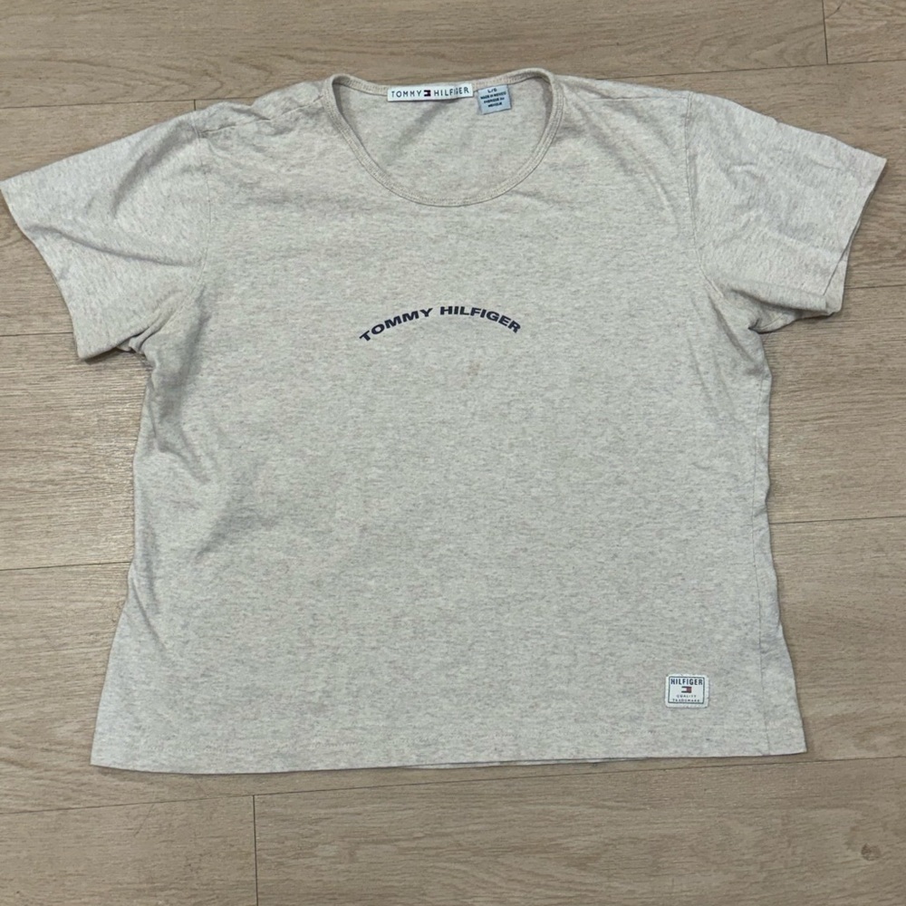 Vintage Tommy Hilfiger Women’s Cream Logo Crewneck T-Shirt